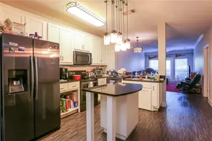 910 W 25th St, Austin, TX 78705 - Photo 1