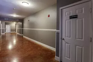 910 W 25th St, Austin, TX 78705 - Photo 17