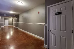 910 W 25th St, Austin, TX 78705 - Photo 17