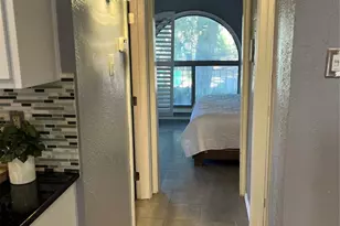 505 W 7th St, Austin, TX 78701 - Photo 21