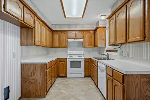 10706 Creek View Dr, Austin, TX 78748 - Photo 9