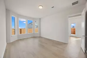 124 Top View Dr, Liberty Hill, TX 78642 - Photo 9