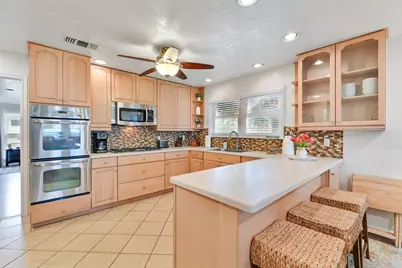 16619 Jamaica Cove Road, Jamaica Beach, TX 77554 - Photo 13