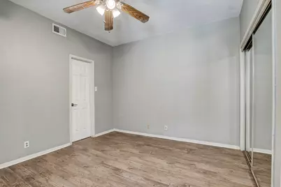 807 W 25th Street #210, Austin, TX 78705 - Photo 19