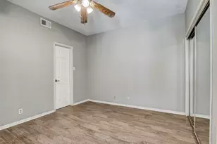 807 W 25th St, Austin, TX 78705 - Photo 19