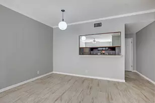 807 W 25th St, Austin, TX 78705 - Photo 7