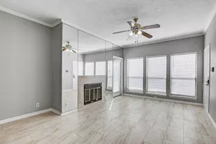 807 W 25th St, Austin, TX 78705 - Photo 5