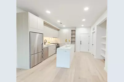 2209 S 1st Street #323, Austin, TX 78704 - Photo 5