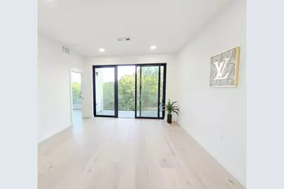 2209 S 1st Street #323, Austin, TX 78704 - Photo 7