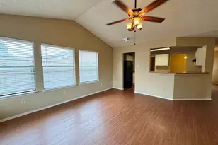 1002 Great Britain Blvd, Austin, TX 78748 - Photo 7