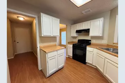 1002 Great Britain Boulevard, Austin, TX 78748 - Photo 9