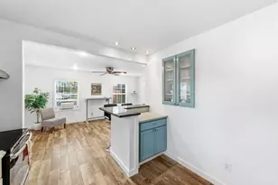 1706 Riverview St, Austin, TX 78702 - Photo 11