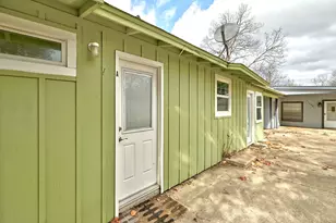 1706 Riverview St, Austin, TX 78702 - Photo 23