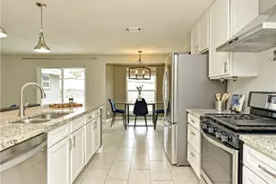 1601 Elmira Rd, Austin, TX 78721 - Photo 11
