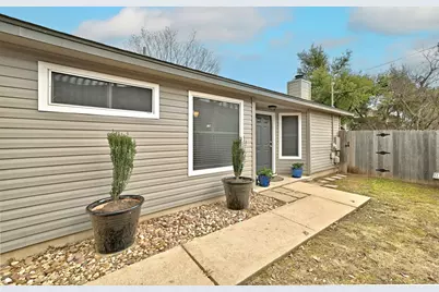 1807 Hollow Tree Boulevard, Round Rock, TX 78681 - Photo 5