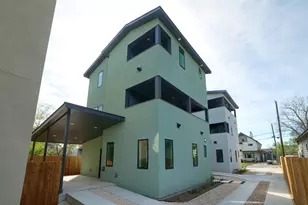 2818 E 22nd St, Austin, TX 78722 - Photo 3