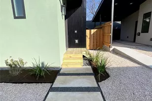 2818 E 22nd St, Austin, TX 78722 - Photo 15