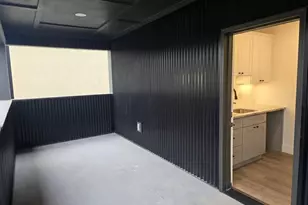 2818 E 22nd St, Austin, TX 78722 - Photo 11