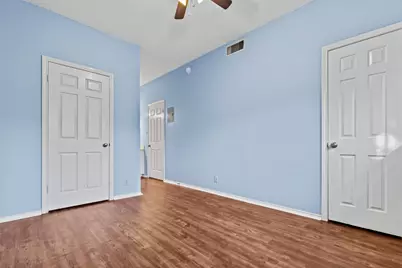 3206 King Street #204, Austin, TX 78705 - Photo 7
