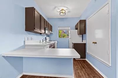 3206 King Street #204, Austin, TX 78705 - Photo 5