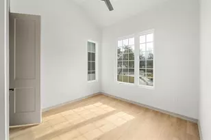 1736 Bunche Rd, Austin, TX 78721 - Photo 29
