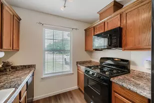 222 Quail Cir, Hutto, TX 78634 - Photo 13