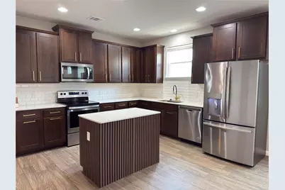 316 E Broade Street, Leander, TX 78641 - Photo 3