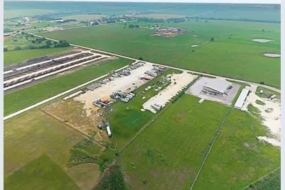 2733 County Road 374 Road, Taylor, TX 76574 - Photo 11