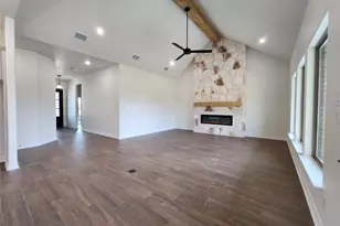 801 Golden Eagle Cv, Salado, TX 76571 - Photo 5