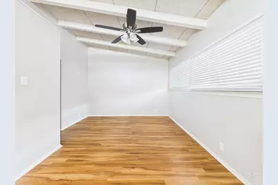 2404 Longview Street #206, Austin, TX 78705 - Photo 17