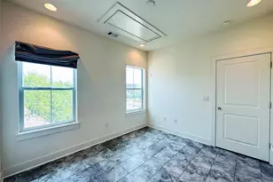 2716 Halcyon Dr, Austin, TX 78702 - Photo 9