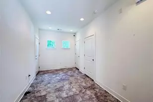 2716 Halcyon Dr, Austin, TX 78702 - Photo 17