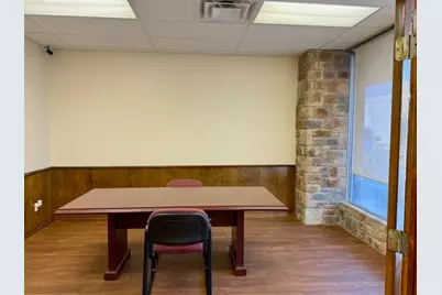 212 S Houston Avenue, Cameron, TX 76520 - Photo 3