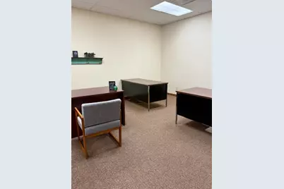 212 S Houston Avenue, Cameron, TX 76520 - Photo 5