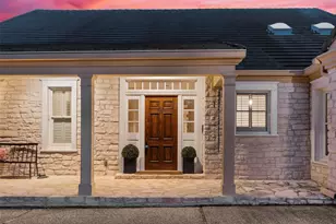 52 Club Estates Pkwy, The Hills, TX 78738 - Photo 3