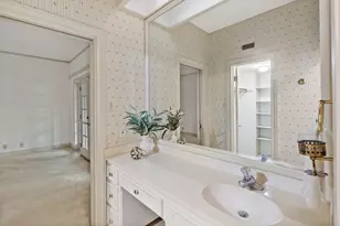 52 Club Estates Pkwy, The Hills, TX 78738 - Photo 31