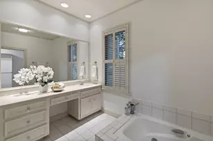 52 Club Estates Pkwy, The Hills, TX 78738 - Photo 23