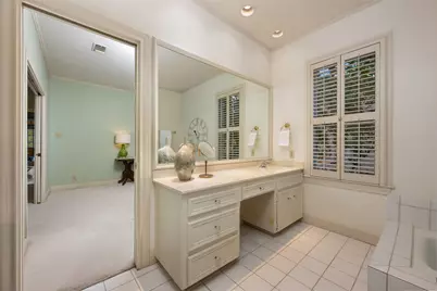 52 Club Estates Parkway, The Hills, TX 78738 - Photo 27