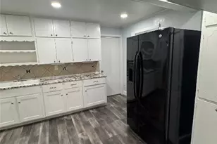 1705 Holly St, Austin, TX 78702 - Photo 11