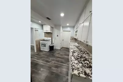 1705 Holly Street, Austin, TX 78702 - Photo 9