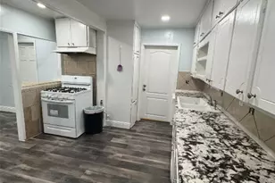 1705 Holly St, Austin, TX 78702 - Photo 9