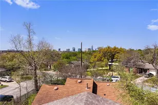 2702 Crest Ave, Austin, TX 78702 - Photo 25