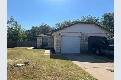 905 & 907 Chisholm Cove, Round Rock, TX 78681 - Photo 1