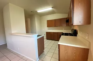 218 Jennifer Ln, Bastrop, TX 78602 - Photo 9