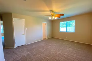218 Jennifer Ln, Bastrop, TX 78602 - Photo 35