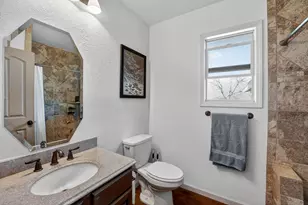 2401 De Soto Dr, Austin, TX 78733 - Photo 27