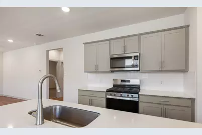 336 Fairfax Avenue, San Marcos, TX 78666 - Photo 11