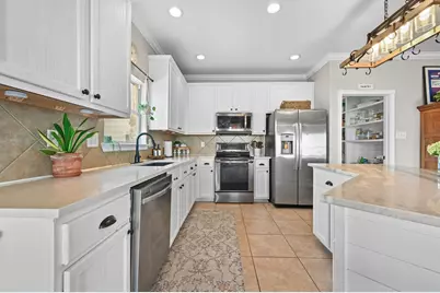 939 Avery Parkway, New Braunfels, TX 78130 - Photo 7