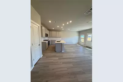 249 Red Tail Hawk Lane, Cedar Creek, TX 78612 - Photo 5