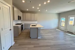 249 Red Tail Hawk Ln, Cedar Creek, TX 78612 - Photo 5